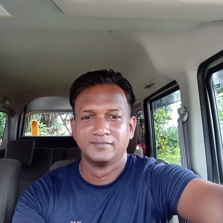 Great Yeheni Villa Hikkaduwa Bagian luar foto
