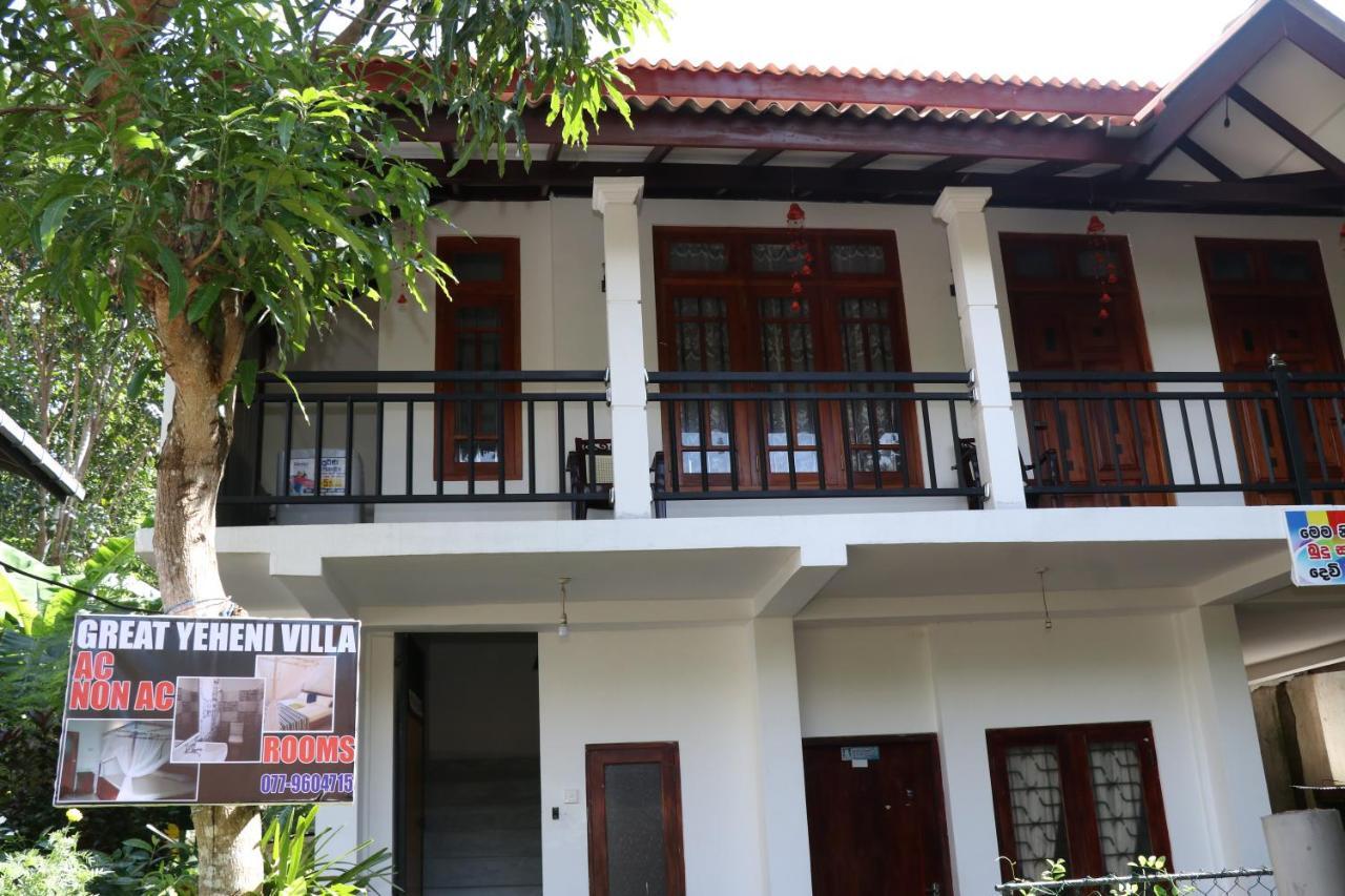 Great Yeheni Villa Hikkaduwa Bagian luar foto
